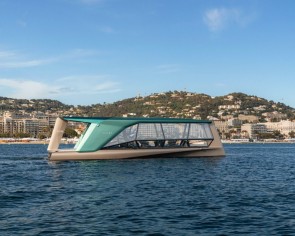 This BMW &#039;The Icon&#039; marine craft is powered by batteries from the i3