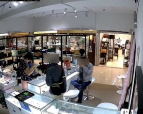 &#039;It&#039;s a birthday present&#039;: Customer tries to sell fake Rolex for $40k, shop owner calls him out