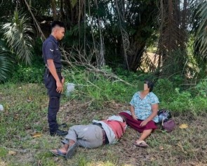 Elderly couple found lying by side of road in Johor after nearly fainting amid Malaysia&#039;s heatwave