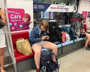 &#039;I would do the same unless anyone wants to sit&#039;: Tourists take up nearly entire MRT train row with bags, netizens oddly sympathetic