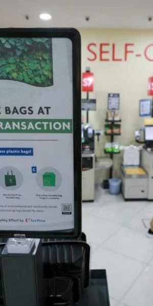 7 in 10 shoppers will use reusable bags when plastic bag charge kicks in in July, citing 5-cent charge: Poll